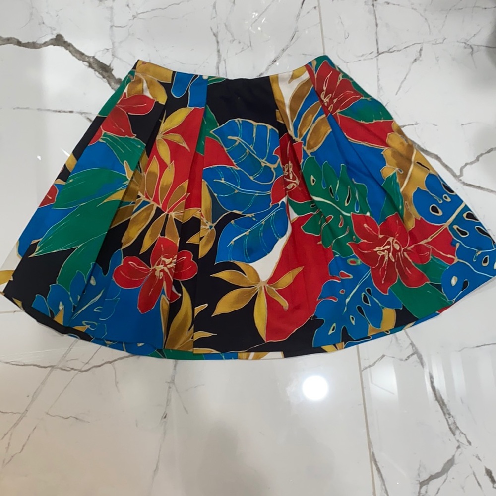 Alice and Olivia size 0 skirt